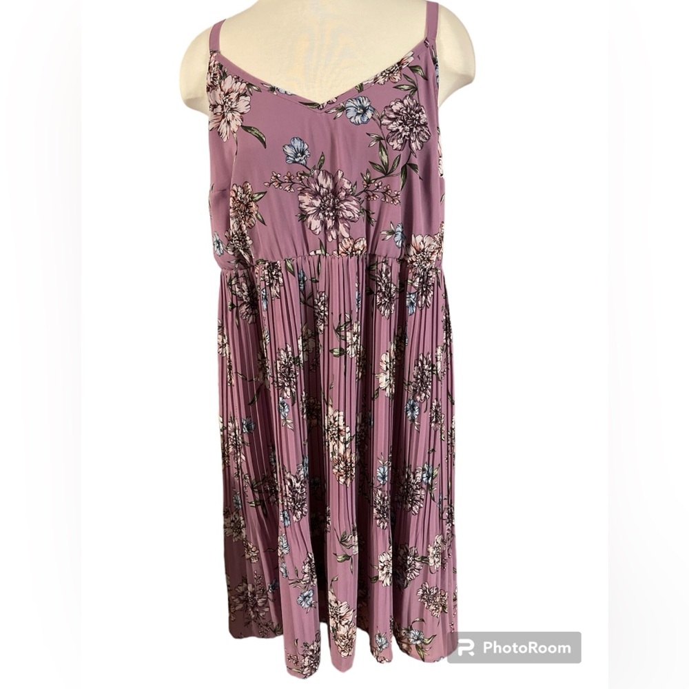 torrid Mauve Floral Pleated Midi Dress